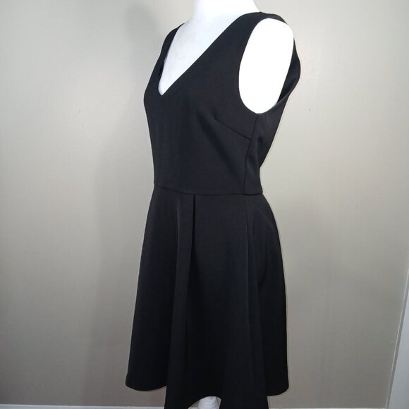 GIANNI BINI BLACK DRESS,PARTY DRESS, SEMI FORMAL, SLEEVELESS, V NECK, SIZE LARGE - Picture 5 of 6